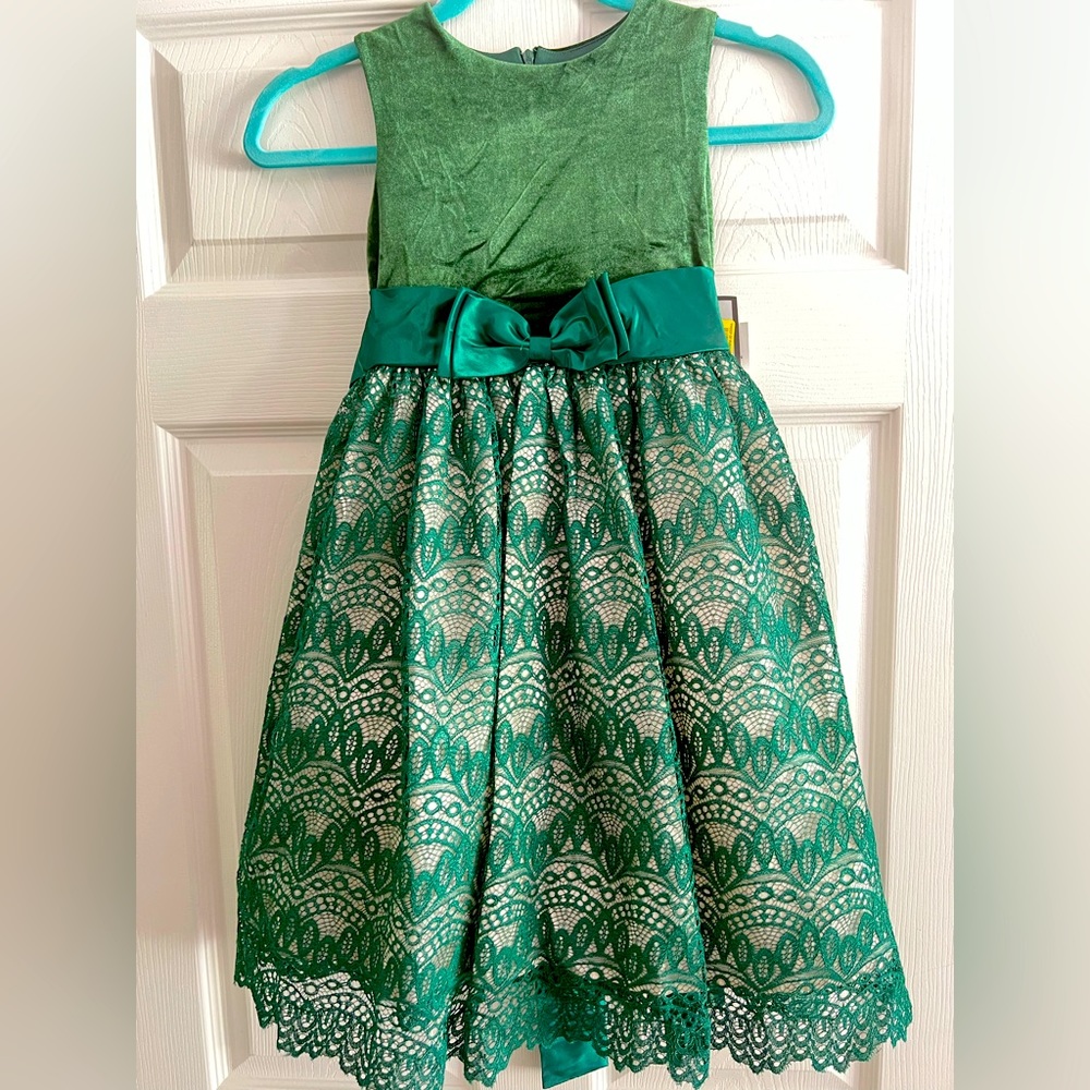 BNWT Girls Size 7 Dress